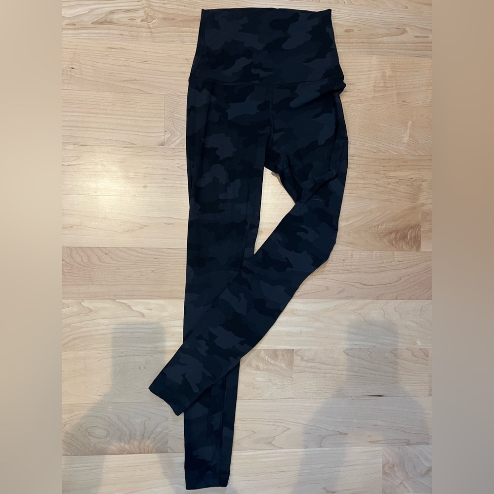 Lulu, wunder train, navy, NWOT, 6